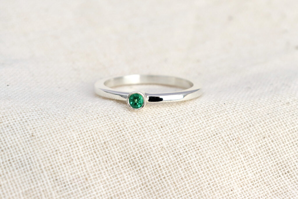 Square obsidian ring emerald main image 0